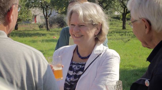 Im Gespräch bei einer Veranstaltung